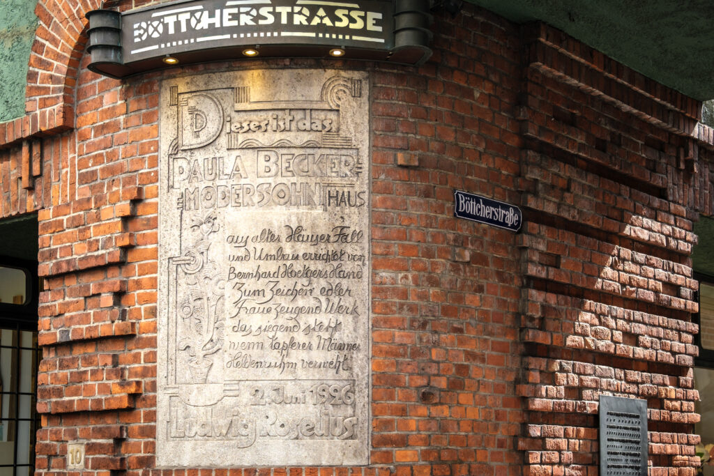 Die StattReisen Stadtführung Bremen im Nationalsozialimus führt durch die Böttcherstraße
